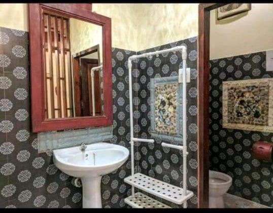 מלון לואנג פרבאנג Sakura Wood House מראה חיצוני תמונה