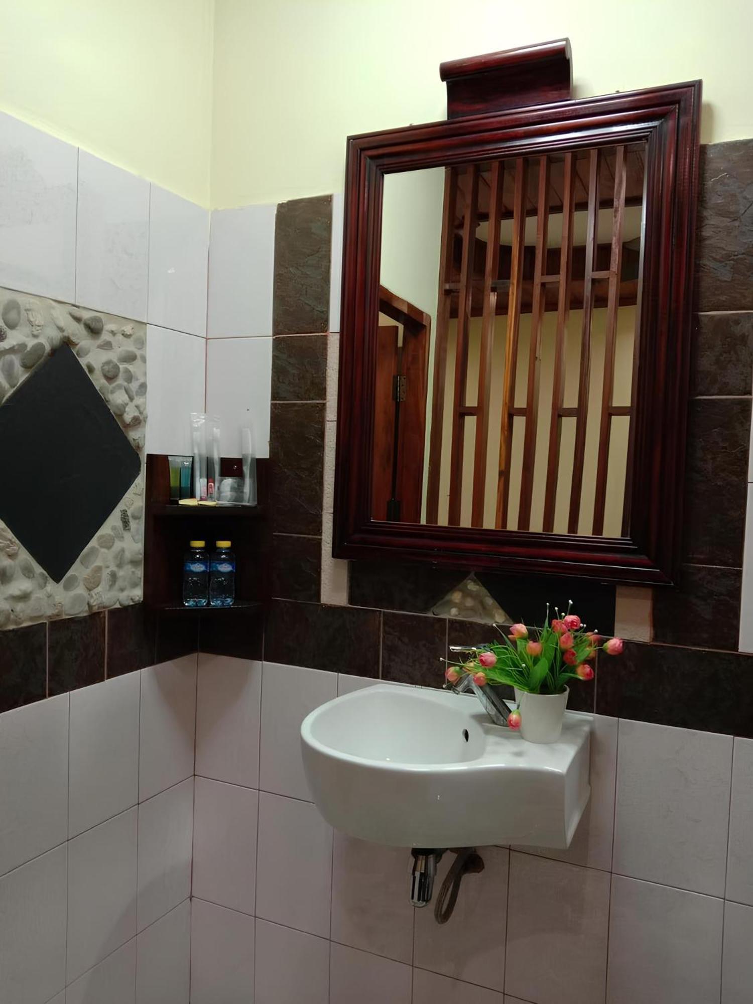מלון לואנג פרבאנג Sakura Wood House מראה חיצוני תמונה