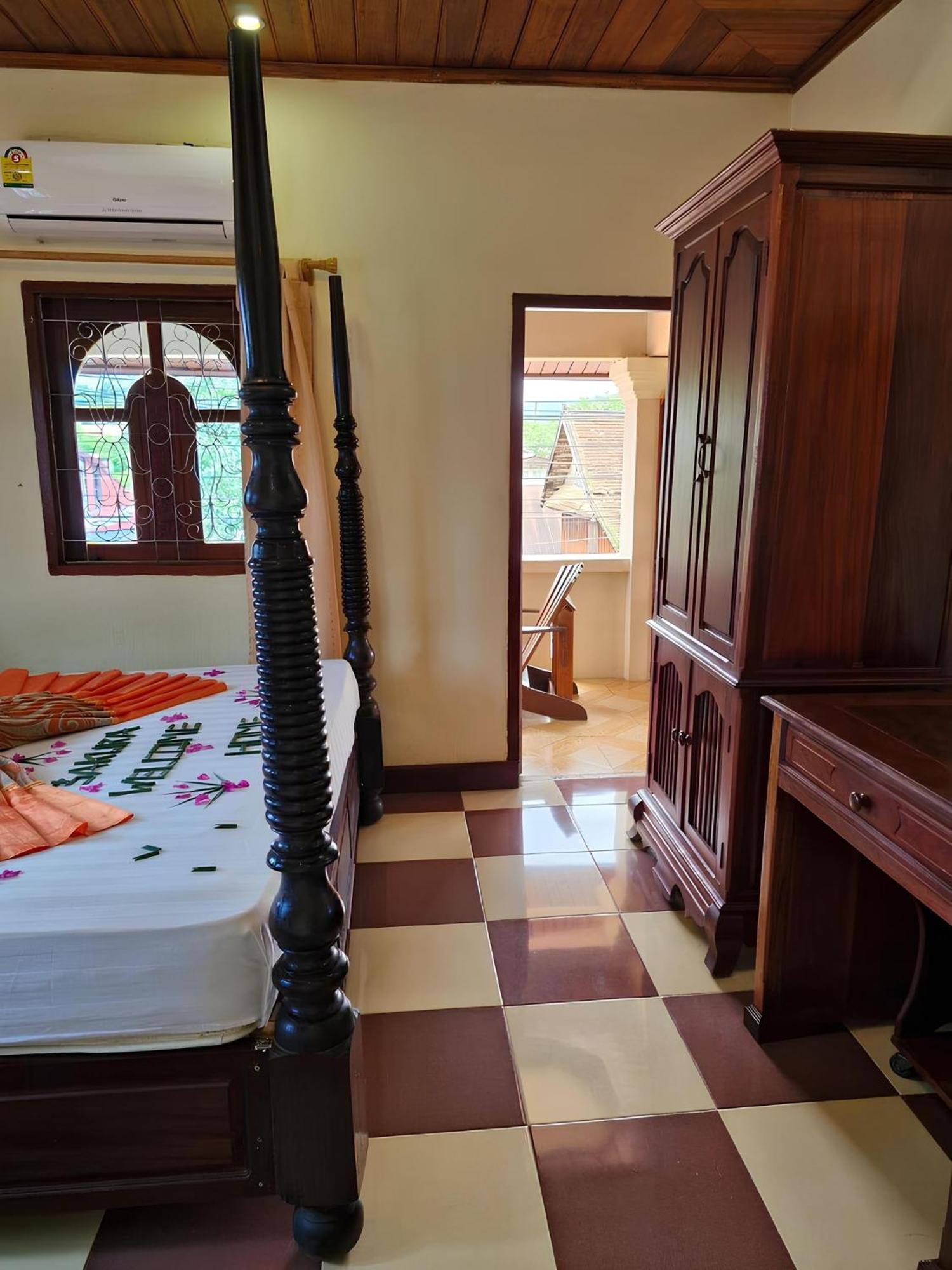 מלון לואנג פרבאנג Sakura Wood House מראה חיצוני תמונה